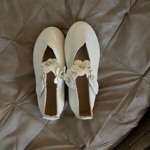 Elegant White Floral Women's Shoes